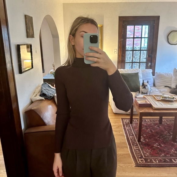 Aritzia Sculpt Tie Back Top - Picture 2 of 4